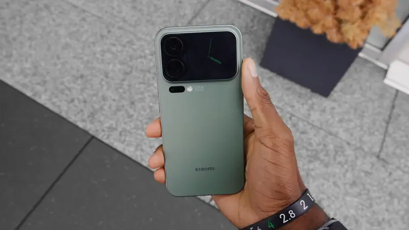 1765401940_370_ماركيز-يختار-أفضل-هاتف-كبير-وصغير-في-2025…-والنتائج-جاءت.webp ماركيز يختار أفضل هاتف كبير وصغير في 2025… والنتائج جاءت غير متوقعة